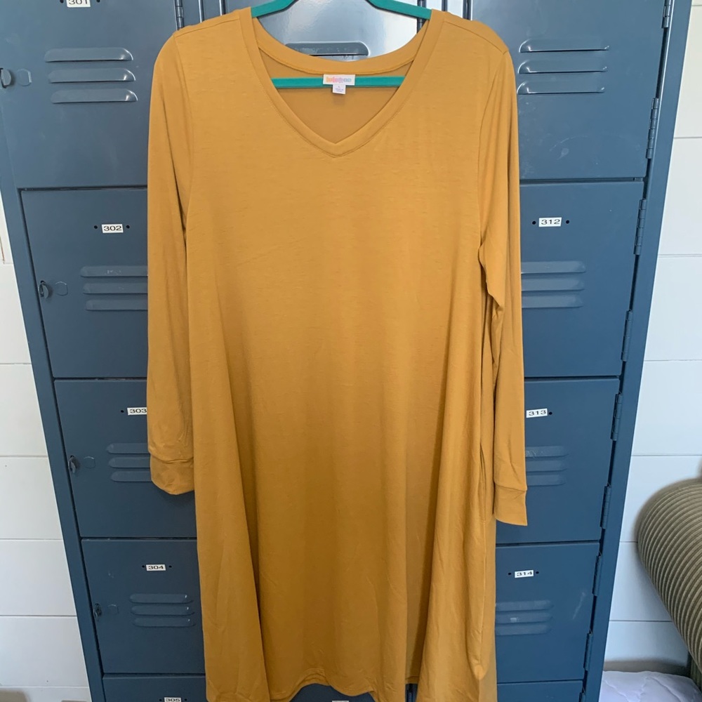 Emily V-Neck Dress with Pockets